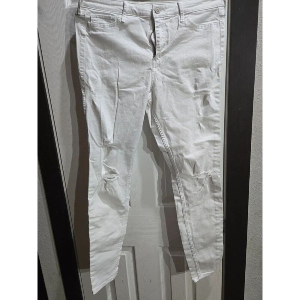 White denim distressed skinny Jean